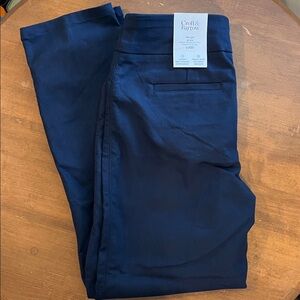 New Croft & Barrow Strech style Trousers sz 6 short